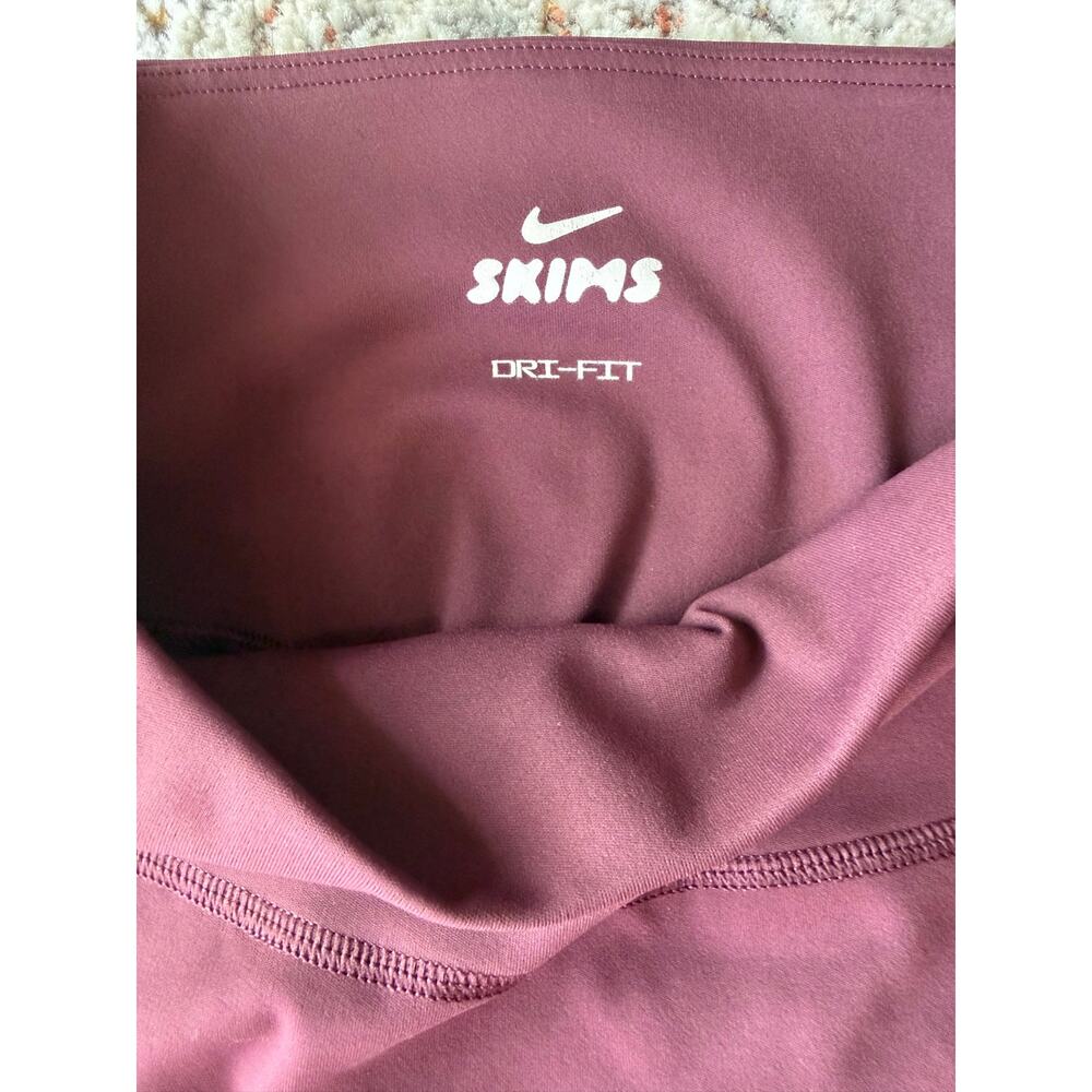 NikeSKIMS Matte High-Waisted 5" Biker Shorts Currant XS - Picture 2 of 13